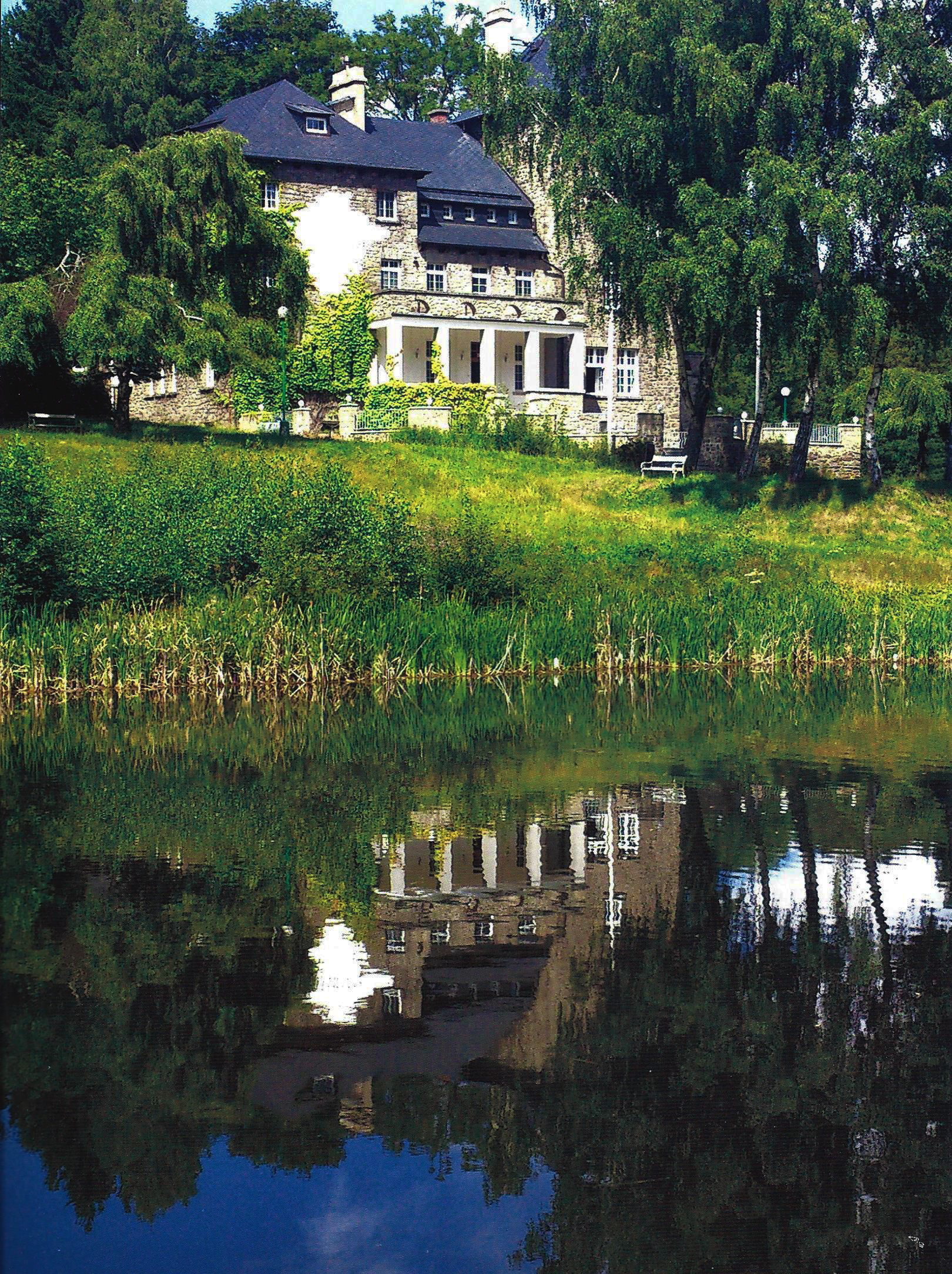 Book your wedding day in Vetrov Castle Hotel